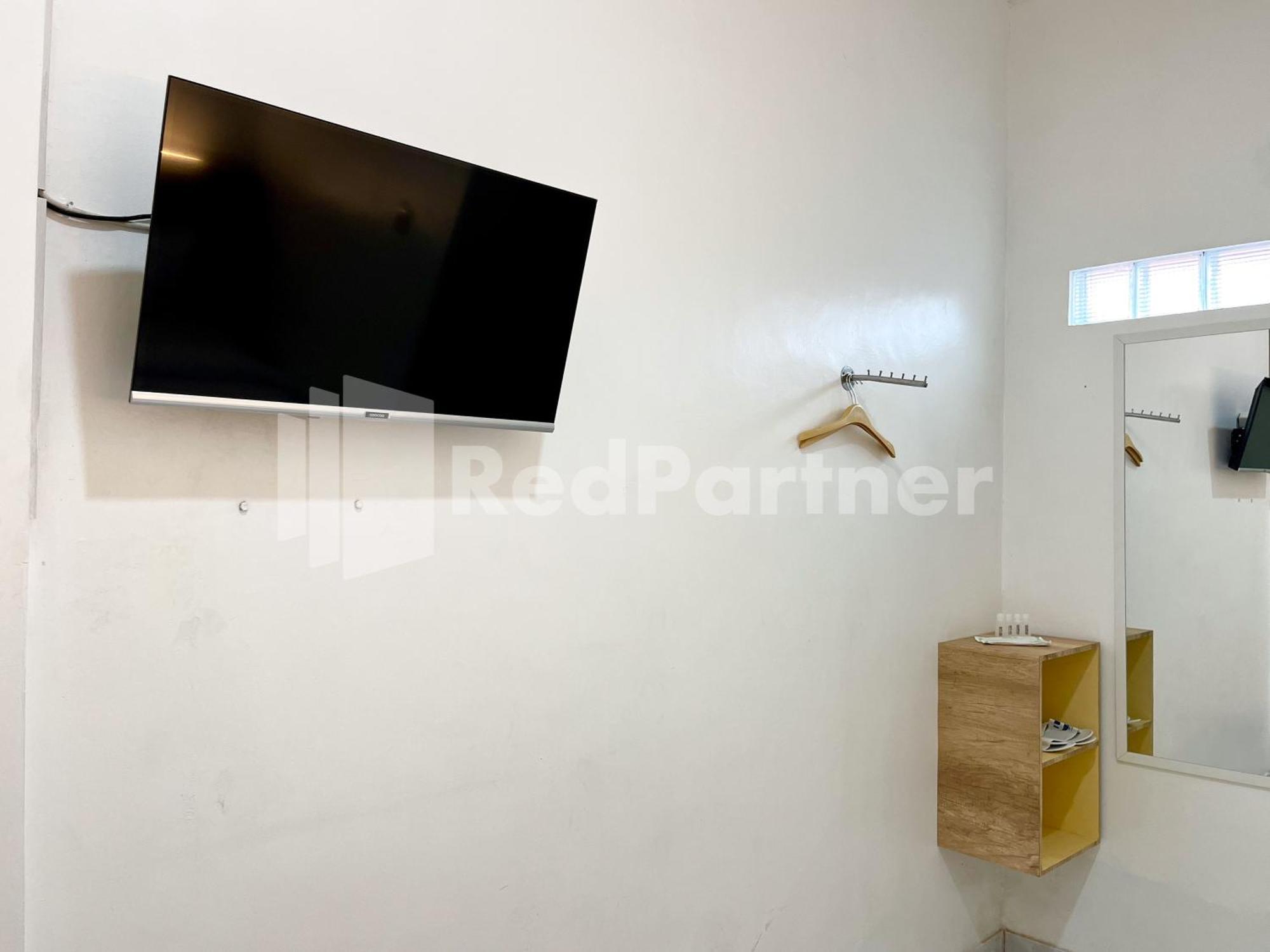 D Palma Near Lokananta Manahan Mitra Reddoorz Solo Buitenkant foto