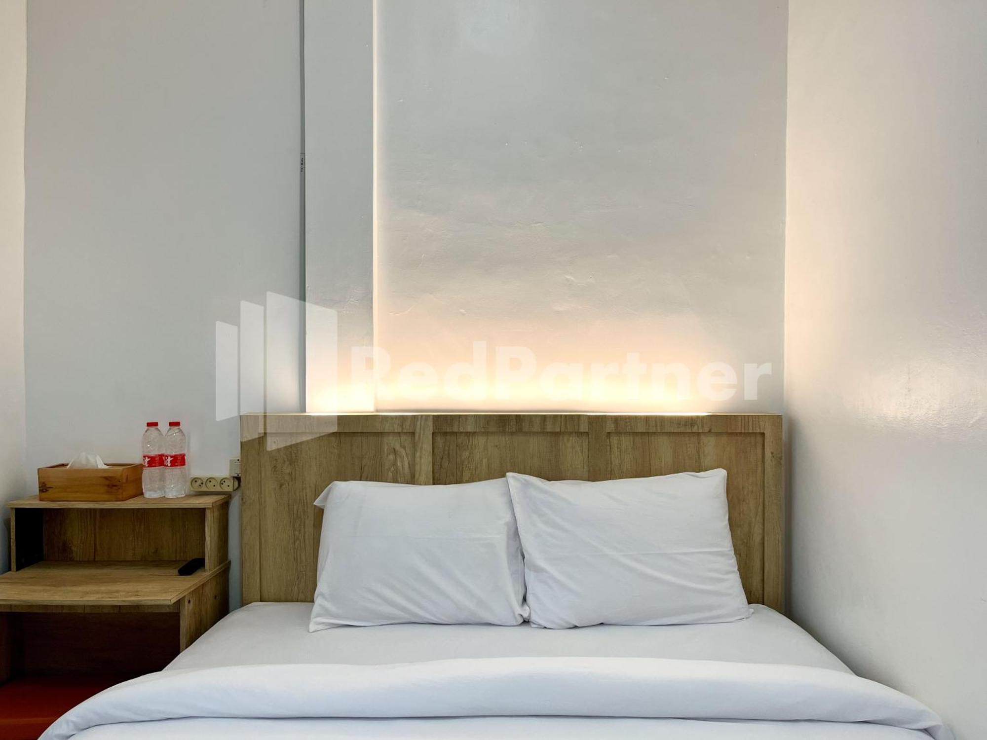 D Palma Near Lokananta Manahan Mitra Reddoorz Solo Buitenkant foto