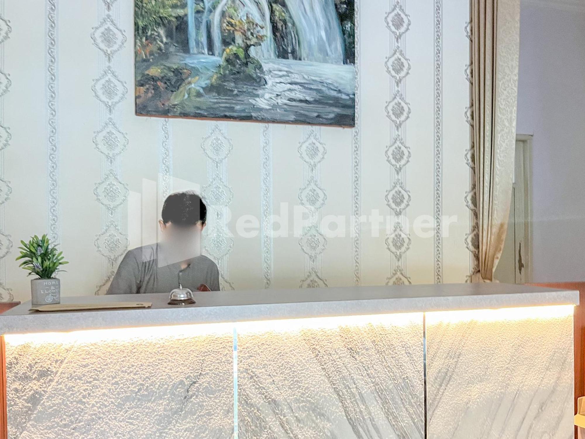 D Palma Near Lokananta Manahan Mitra Reddoorz Solo Buitenkant foto